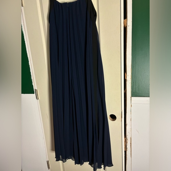 Club Monaco - navy with black stripe Jump Suit - size 6 - tags still on - Picture 5 of 6